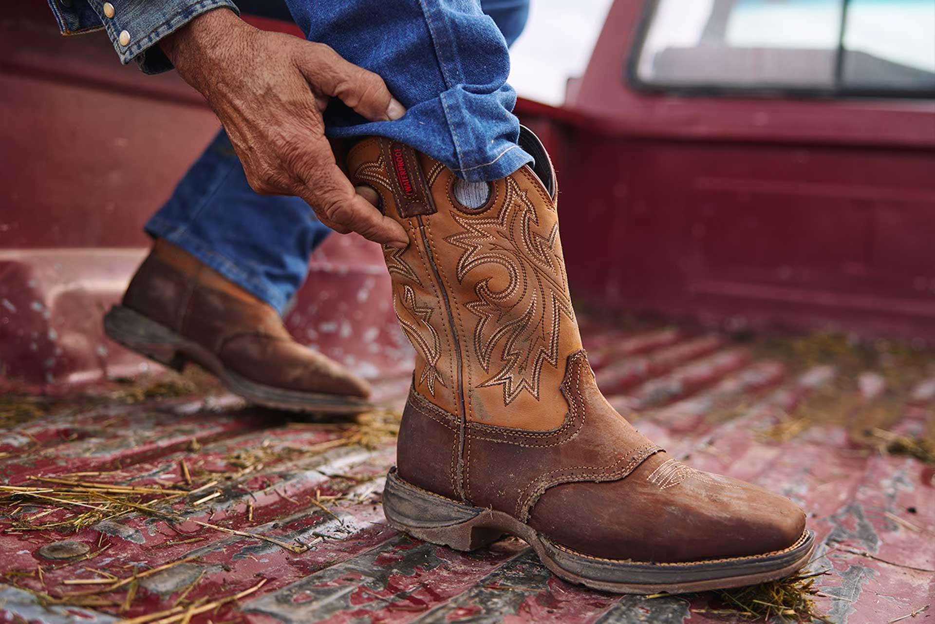 Durango Boots Men’s 9w western DDB0237 waterproof work shoes, distressed Rebel by Durango® Brown Distressed Flag Embroidery Western  main image 3